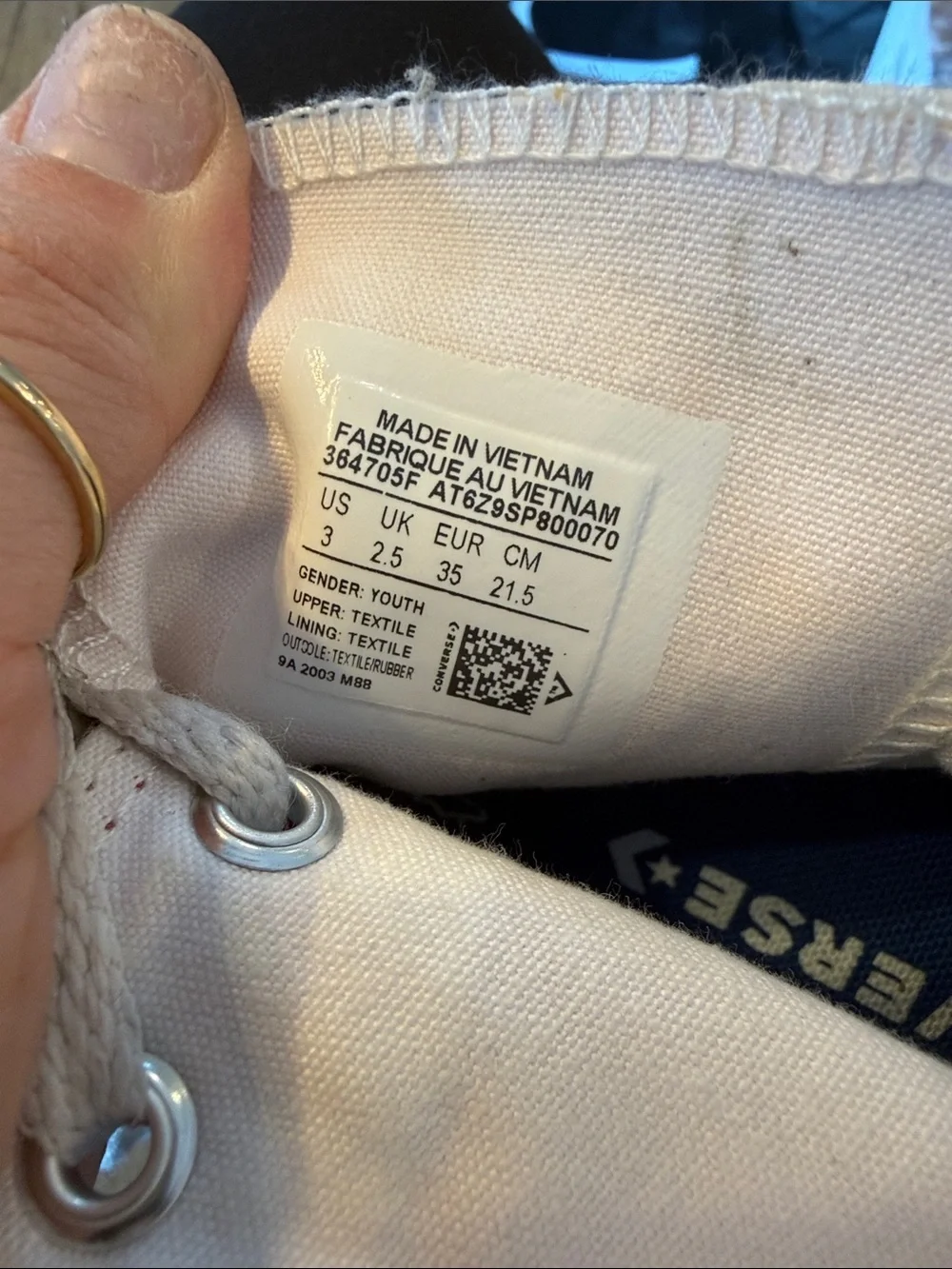 Converse Sneakers, Kids Size 3 High-Top Sneakers